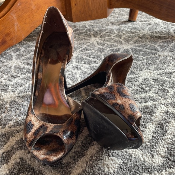 Cheetah Carlos Santana Heels - Picture 1 of 3